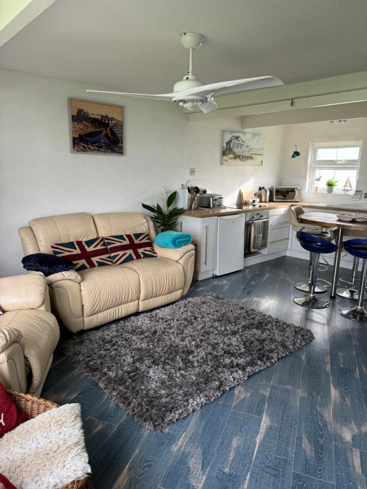 Cosy Beach Chalet Scratby Bagian luar foto